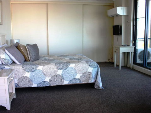 Twin Pines 401 CBD Location - Accommodation VIC 5
