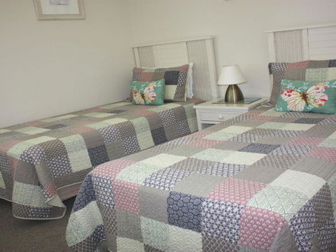 Twin Pines 401 CBD Location - Accommodation VIC 3