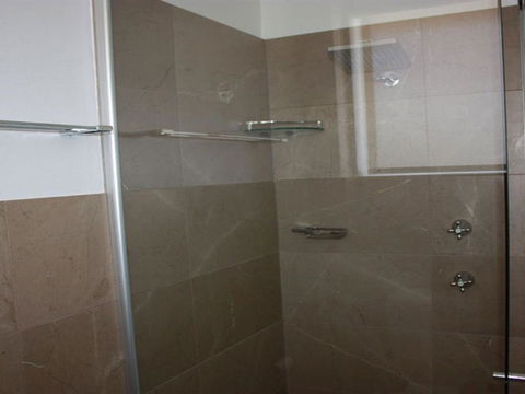 Crystal Waters 6 CBD Location - Accommodation VIC 5