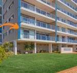 Oceanic 2 on Main Beach - Accommodation VIC