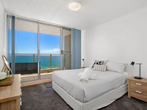 Ebbtide 38 On The Beach! - Accommodation VIC 5