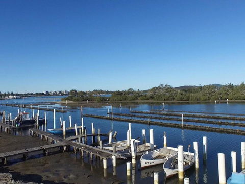 Fairholme 5 Opposite Lake - Accommodation VIC 1