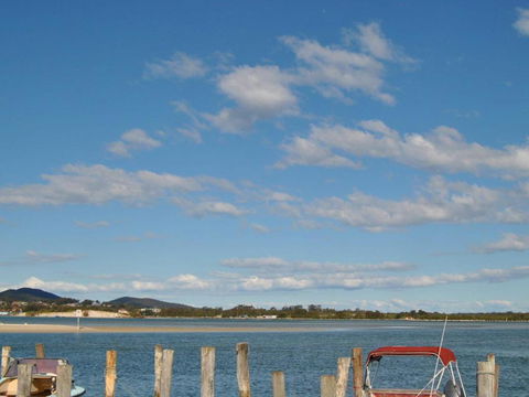 Fairholme 5 Opposite Lake - Accommodation VIC 3
