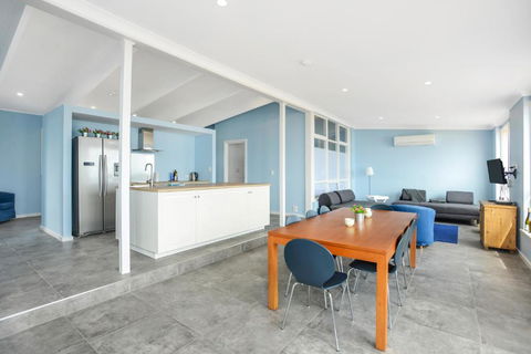 Salomon Sea Haus Sellicks Beach - Accommodation VIC 3