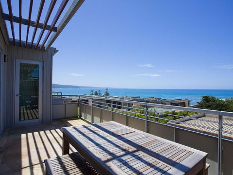 POINT GREY APARTMENT 14 The Point - Accommodation VIC 1