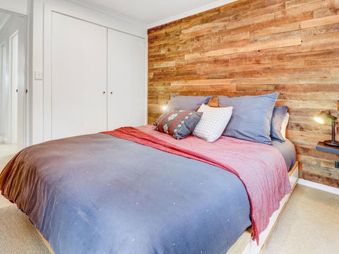 Whistler 5 - Accommodation VIC 6