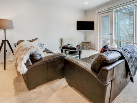 Whistler 5 - Accommodation VIC 1
