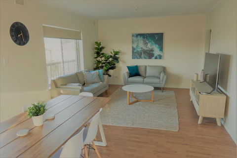 Henley Beach South Amazing Views Huge Private Balcony! - Accommodation VIC 2