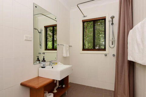 Cloudsong Chalet 1 Close To The Village Centre! - Accommodation VIC 3