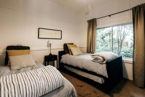 Braebrook Stunning Farm House! - Accommodation VIC 5
