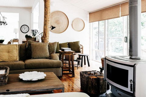 Braebrook Stunning Farm House! - Accommodation VIC 2