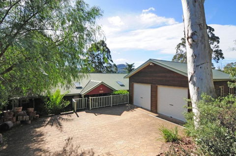 Bonnie Doon Family Friendly Home! - Accommodation VIC 1
