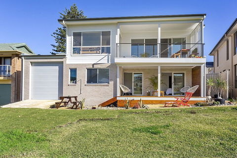 Dolphin Studio Apartment 1a Ocean Street - Accommodation VIC 4