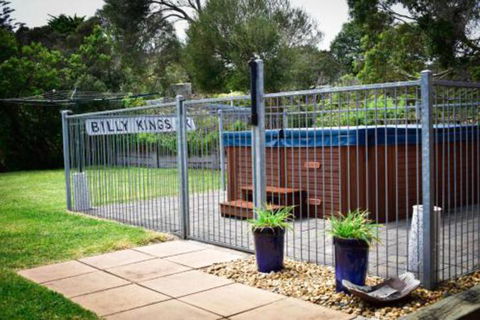 The Blue House Rye Family Entertainer - Accommodation VIC 4