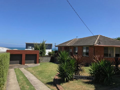 OCEAN VIEWS - Accommodation VIC 4