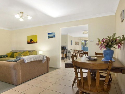 Dolphin Cottage In The Heart Of Callala Beach - Accommodation VIC 4
