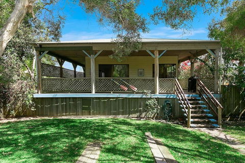 The Beach House Sunshine Beach - Accommodation VIC 4