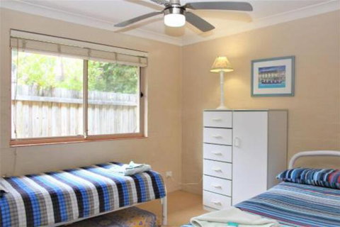 BEACHSIDE VILLA 2 - Accommodation VIC 4