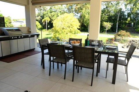 LANDSCAPE At PALM COVE - Accommodation VIC 2