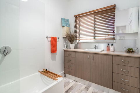 The Surf Shack - Accommodation VIC 2