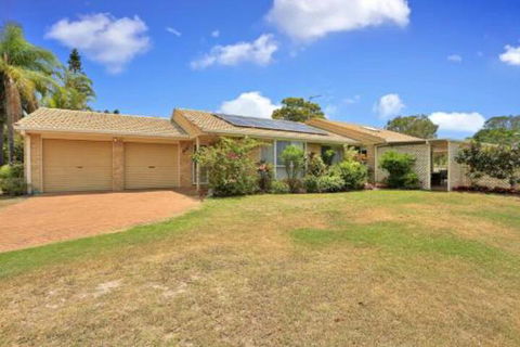 Hook Wine & Sinker Hervey Bay - Accommodation VIC 5