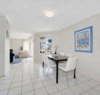 Bikinis  Martinis at Points North - Accommodation VIC