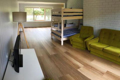 HIP NAUTIC 100 Metres To Beach - Accommodation VIC 5