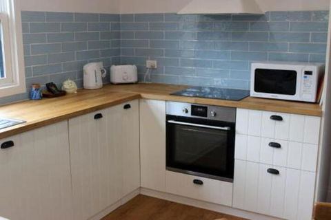 The Old Cottage At Cowes - Accommodation VIC 3