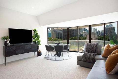 THE HYDEAWAY LUXE HYDE PARK CITY APARTMENT Hosted By LAbode Accommodation - Accommodation VIC 7