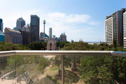 THE HYDEAWAY LUXE HYDE PARK CITY APARTMENT Hosted By LAbode Accommodation - Accommodation VIC 4