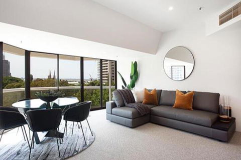 THE HYDEAWAY LUXE HYDE PARK CITY APARTMENT Hosted By LAbode Accommodation - Accommodation VIC 0