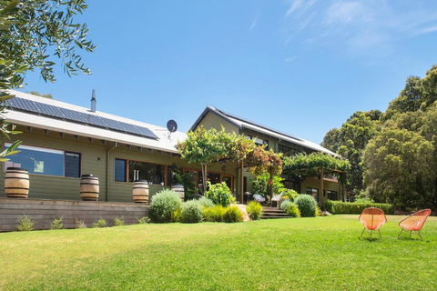 Stella - Accommodation VIC 2