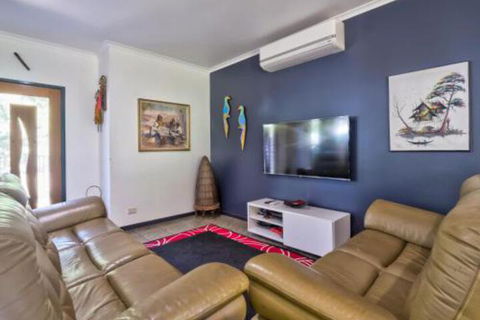 Sandy Feet Retreat Hervey Bay - Accommodation VIC 2