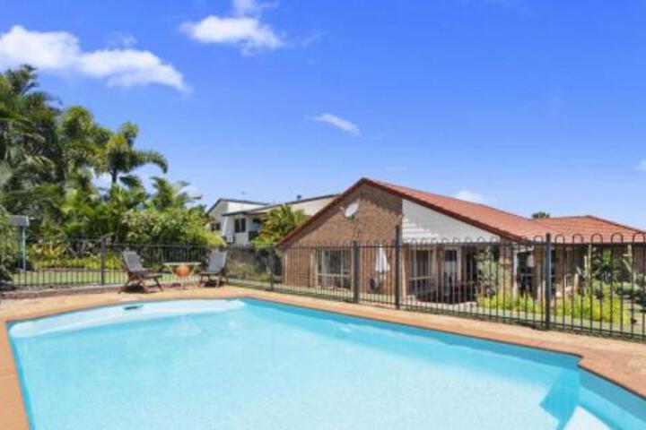 Bribie Island North QLD Accommodation VIC