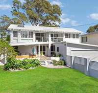 The Lake House with swimming pool - Accommodation VIC