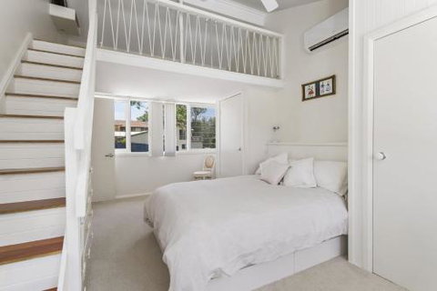 The Lake House With Swimming Pool - Accommodation VIC 6