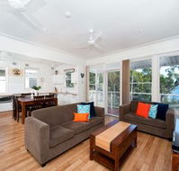 Bagnalls Beach House 3 Burbong Street - Accommodation VIC