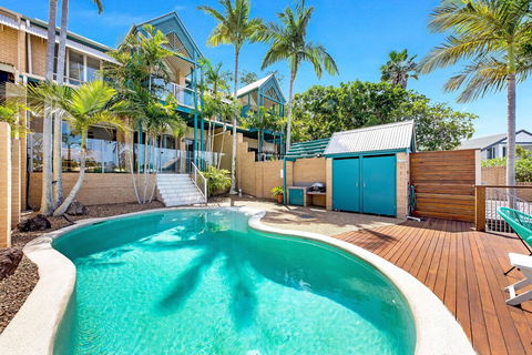 Sunshine Villa At Sanctuary Cove - Accommodation VIC 2