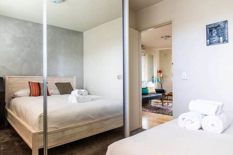Charming 1 Bedroom Apartment In Vibrant South Yarra - Accommodation VIC 5