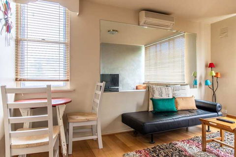 Charming 1 Bedroom Apartment In Vibrant South Yarra - Accommodation VIC 1