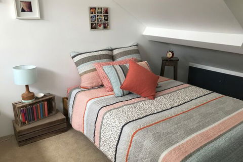 Colourful Darlinghurst Home- In Perfect Location - Accommodation VIC 7