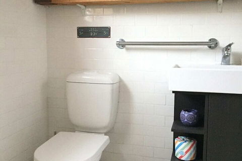 Colourful Darlinghurst Home- In Perfect Location - Accommodation VIC 2