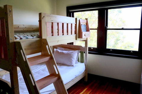 Charming & Cosy Home With City Views - Accommodation VIC 2