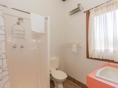 The Lakefront 69 Townsend Street - Accommodation VIC 6