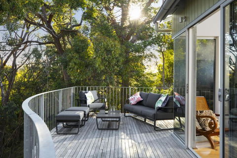 The Bird House - Accommodation VIC 3