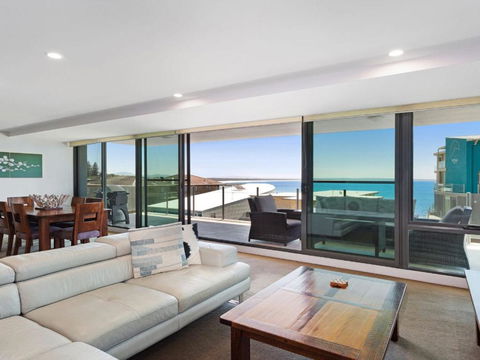 Strand Beachside 503 - Accommodation VIC 4