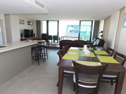 Strand Beachside 502 - Accommodation VIC 3