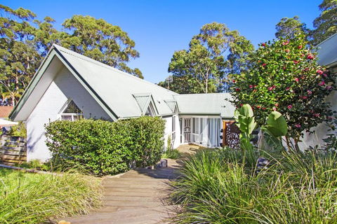 Golfers Getaway Mollymook Augusta Place 14 / 13 15 - Accommodation VIC 3