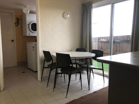 Kirwan Court 2 - Accommodation VIC 7