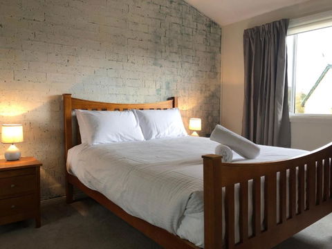 Kirwan Court 2 - Accommodation VIC 6